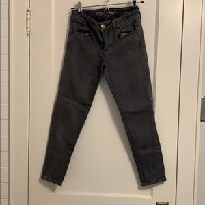 American Eagle Gray Jegging Crop
